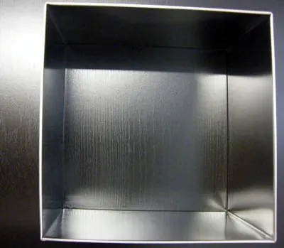 Čtvercový dortový ráfek 12 x 12 cm z pocínovaného plechu pro pečení přesně tvarovaných korpusů