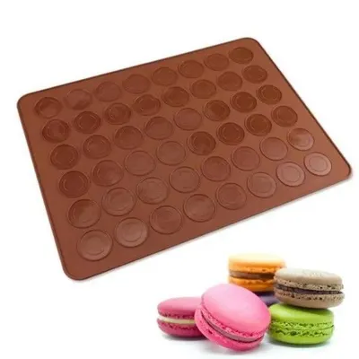 Silikonová forma na makronky pro 48 stejně velkých kousků o průměru 2,1 a 3,5 cm
