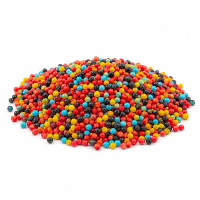 Cukrový posyp SweetArt s motivem Cars v barvách červené, modré, černé a oranžové, určený k dekorování dortů a cukrářských výrobků