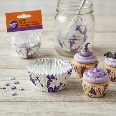 Papírové košíčky Wilton na muffiny s halloweenským motivem kouzelnických klobouků, balení 30 kusů