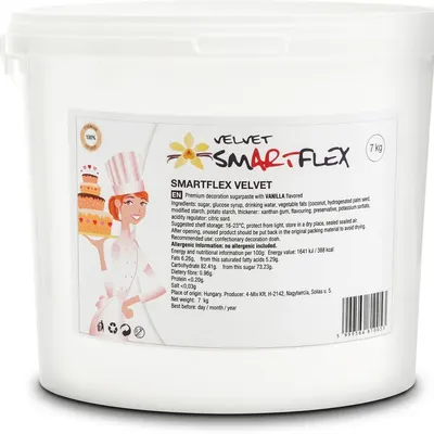 Bílá potahovací dortová hmota Smartflex s vanilkovou příchutí pro hladké potahování a modelování dortů