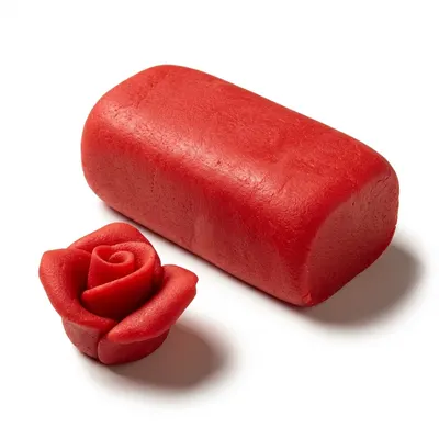 Červený marcipán SweetArt s 30 % mandlí na modelování a potahování dortů o hmotnosti 150 g