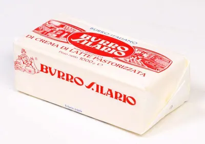 Italské chlazené máslo S.ILARIO s obsahem 83 % tuku v balení 1000 g vhodné na krémy a těsta
