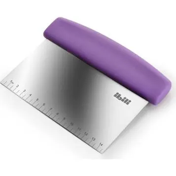 Cukrářská stěrka z pružného nerezu o délce 15 cm pro vyhlazování krému, ganache a polev na dortech