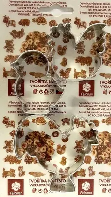 Sada tří kovových vykrajovátek ve tvaru kohouta, slepice a kuřete na pečení a zdobení cukroví a dortů