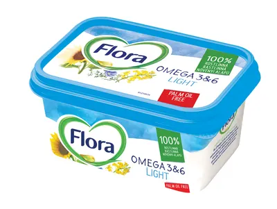 Rostlinný roztíratelný tuk Flora Light v balení 400 g vhodný do studené kuchyně i na pečení