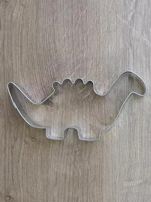 Vykrajovátko ve tvaru dinosaura od značky Felcman pro tvarování sušenek, perníku a marcipánu