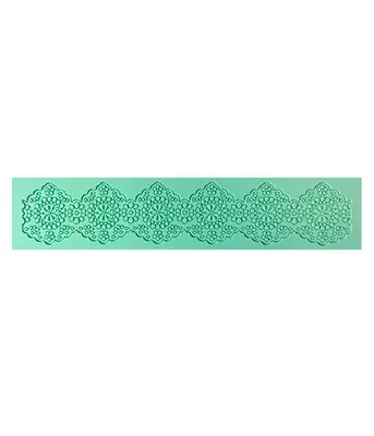 Silikonová podložka s krajkovým 3D reliéfem pro tvorbu cukrových dekorů na dorty o rozměrech 8,05 x 39 cm