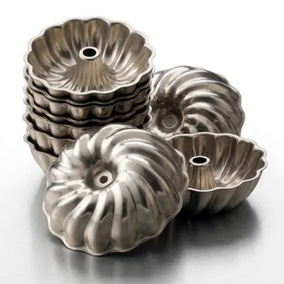 Vyklepávací formička na 20 mini báboviček o rozměrech 45 x 15 mm od značky Kovovýroba Jeníkov