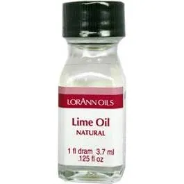 Olejové aroma s příchutí limetky od značky FunCakes v objemu 3,7 ml pro dochucení dezertů, krémů a čokolády