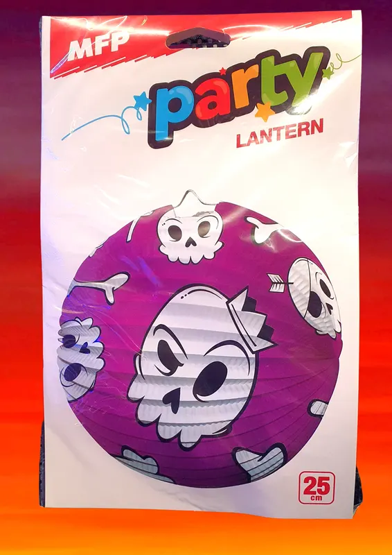 Halloweenský lampion s motivem kostí v fialové barvě o velikosti 25 cm určený k dekoraci interiéru a zahrady