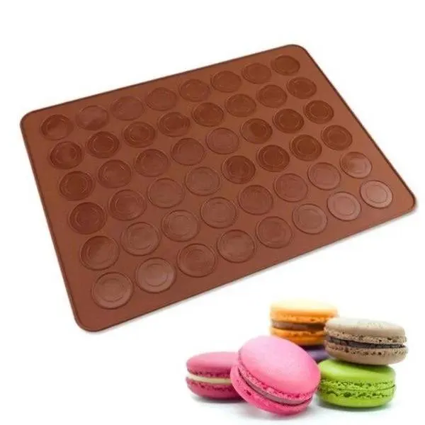 Silikonová forma na makronky pro 48 stejně velkých kousků o průměru 2,1 a 3,5 cm