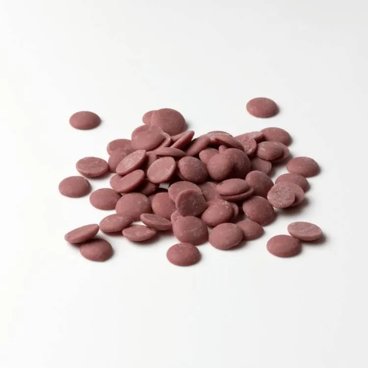 Ruby čokoláda Callebaut RB2 s přirozeně růžovou barvou a ovocnou chutí, balení 250 g