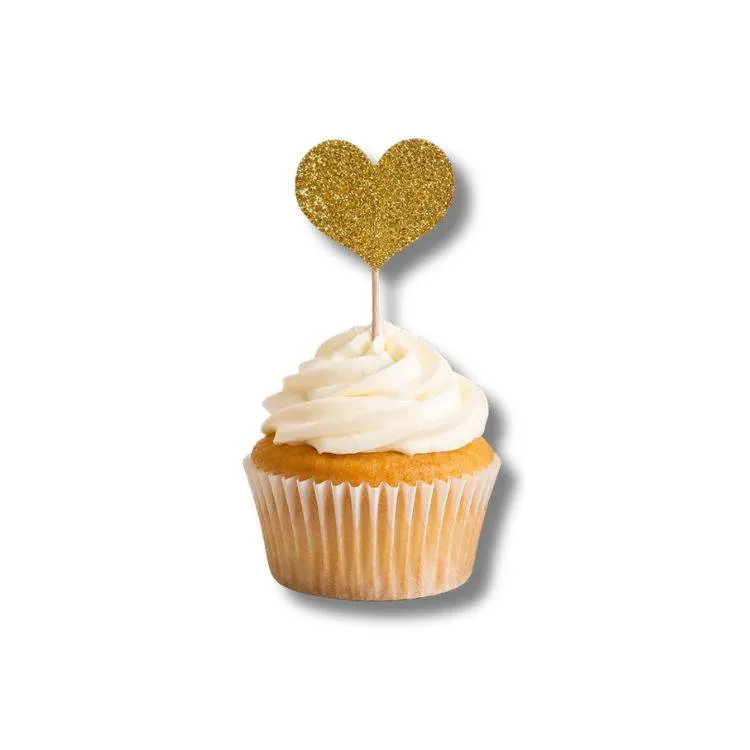 Zlaté srdíčkové zápichy do dortu v balení 12 kusů, vhodné k dekoraci dortů a cupcaků