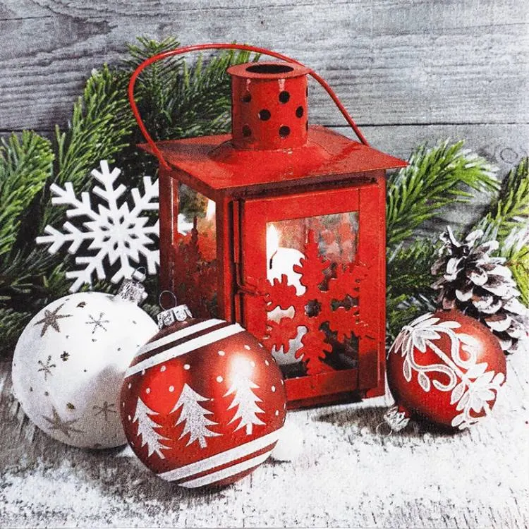 Papírové vánoční ubrousky Alvarak s motivem lucerny a vánočních ozdob, balení 20 ks, rozměr 33 x 33 cm