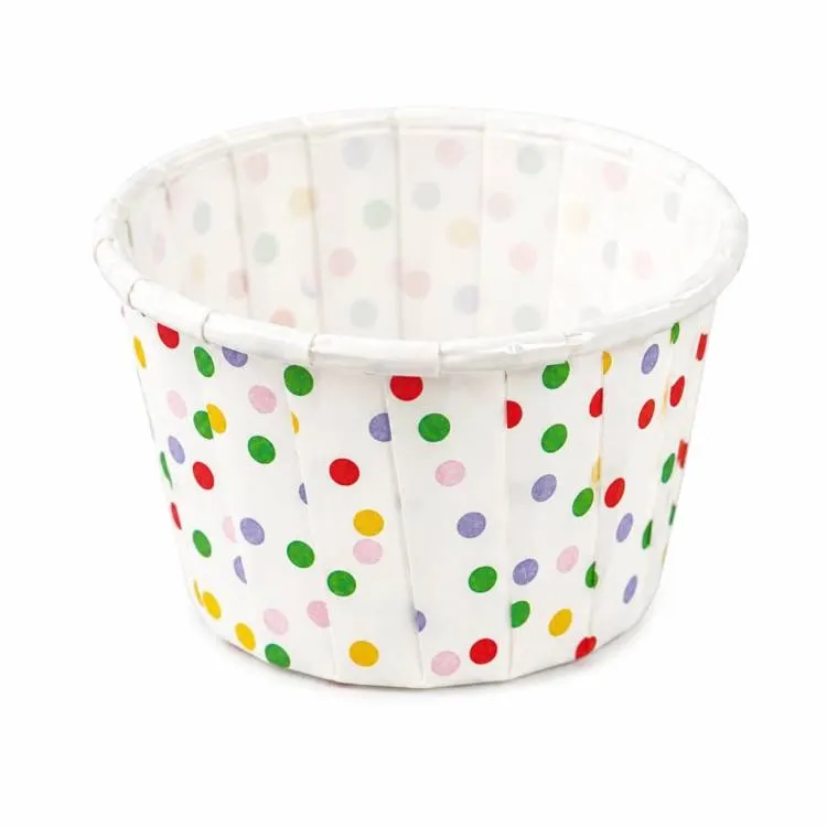 Pevné bílé papírové košíčky na muffiny s barevnými puntíky, samonosné, vhodné k pečení muffinů a cupcakes