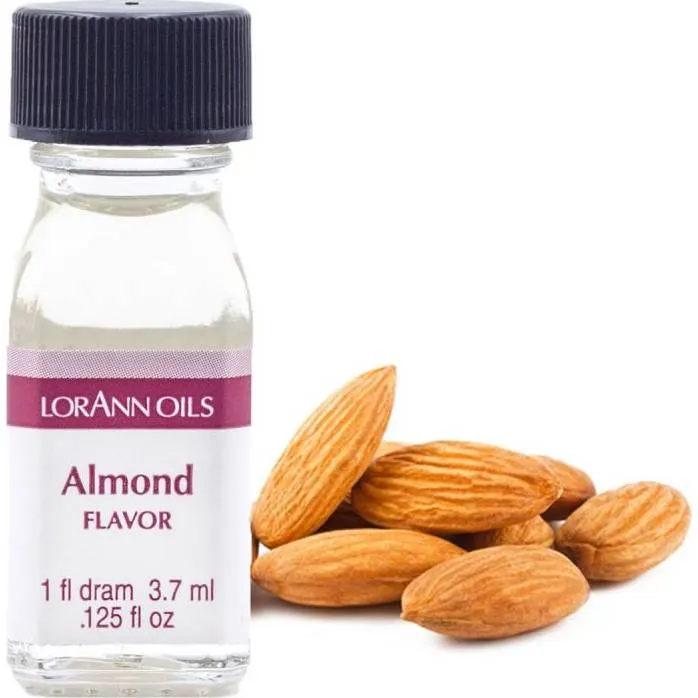 Koncentrované aroma mandle značky LorAnn v malém skleněném balení o objemu 3,7 ml do pečiva a dezertů