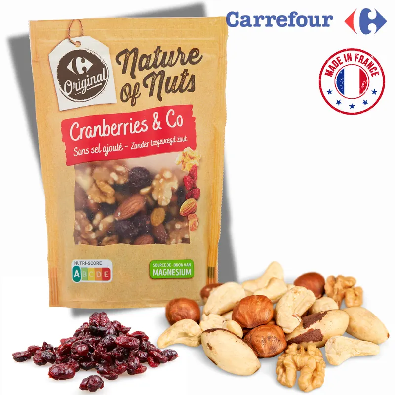 Směs ořechů a brusinek Carrefour Original v balení 180 g, vhodná k pečení moučníků a dortů