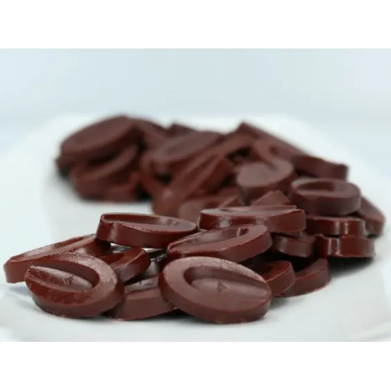 Hořká čokoláda Valrhona Satilia Noire 70 % v balení 1 kg určená na polevy, ganache a dezerty
