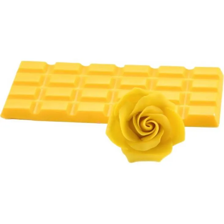 Žlutá modelovací čokoláda Cake Masters o hmotnosti 600 g k vytváření dekorací a povrchů dortů