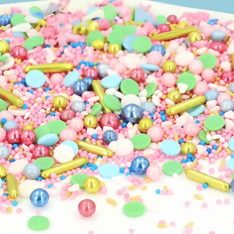 Cukrářské zdobení Sweet Surprise Mix značky Cake Masters v sáčku s hmotností 80 g pro zdobení cukroví a dortů