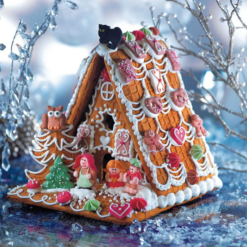 Velká dekorační sada Perníková rodinka od značky Cake Masters na zdobení dortů a cukrářských výrobků