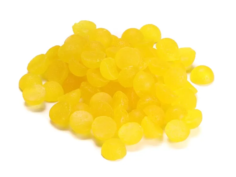 Dekorační cukr Isomalt žluté barvy v balení 150 g pro zdobení cukrářských výrobků