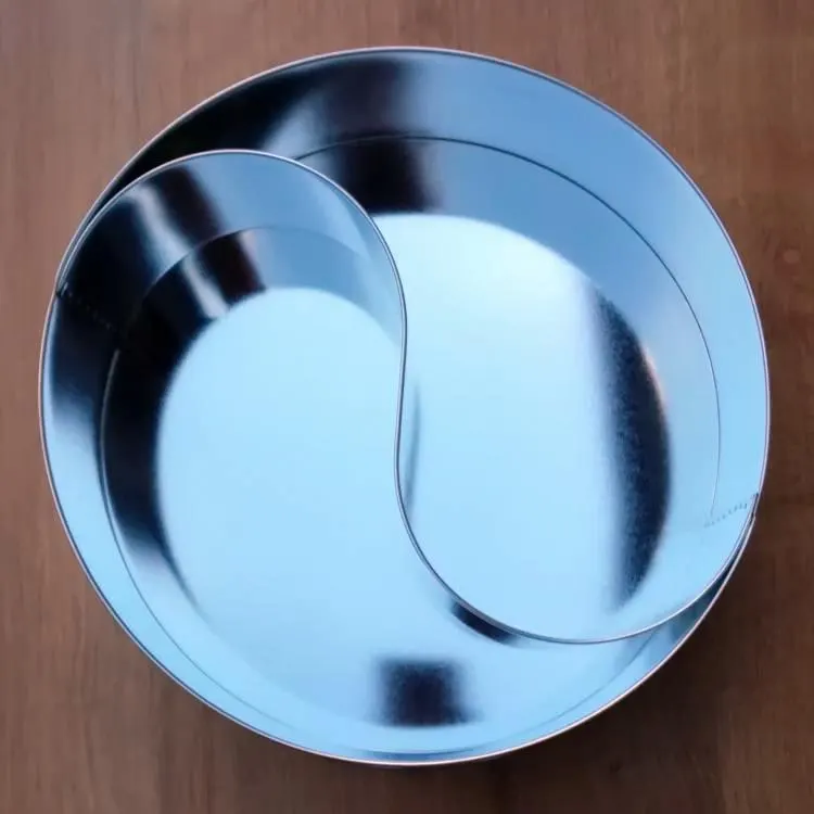 Dortová forma Felcman DVOJITÁ SLZA v tvaru jing jang z pocínovaného plechu o průměru 31 cm