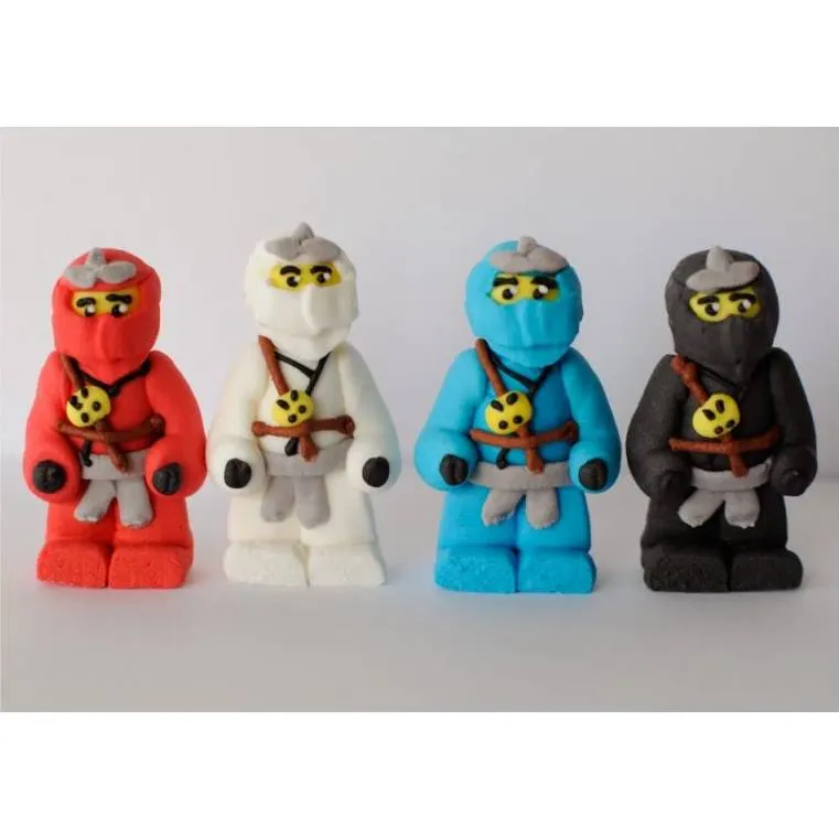 Cukrová figurka Ninja Go na zdobení dortů od značky I love Cakes, 4 kusy po 3 x 6 cm