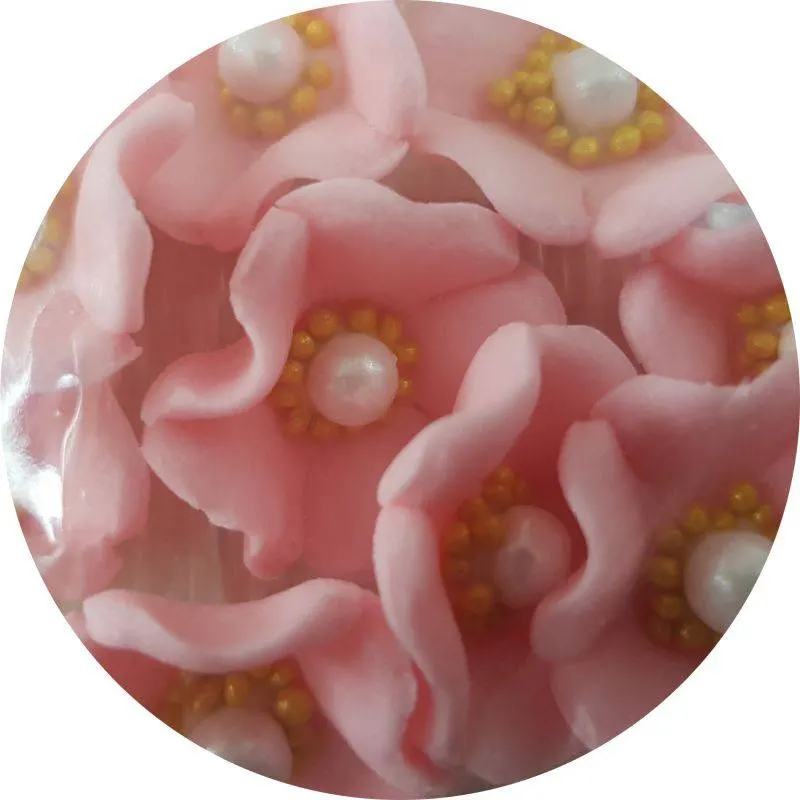 Růžové cukrové květinky na zdobení dortů, balení 10 kusů od značky I love Cakes