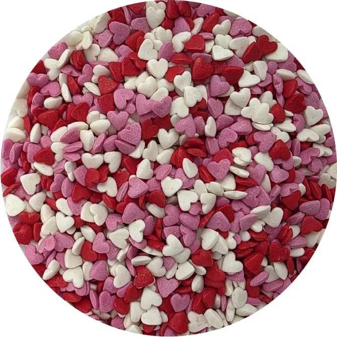 Cukrové zdobení ve tvaru srdíček od značky I love Cakes, mix barev o hmotnosti 80 g na dorty a dezerty