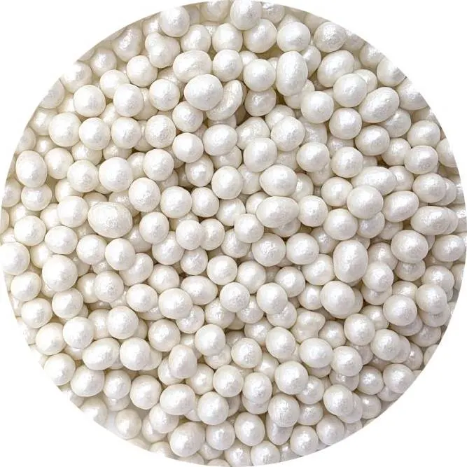 Cukrovo-rýžové perleťové perly bílé barvy o průměru 7 mm k zdobení dortů a cukroví