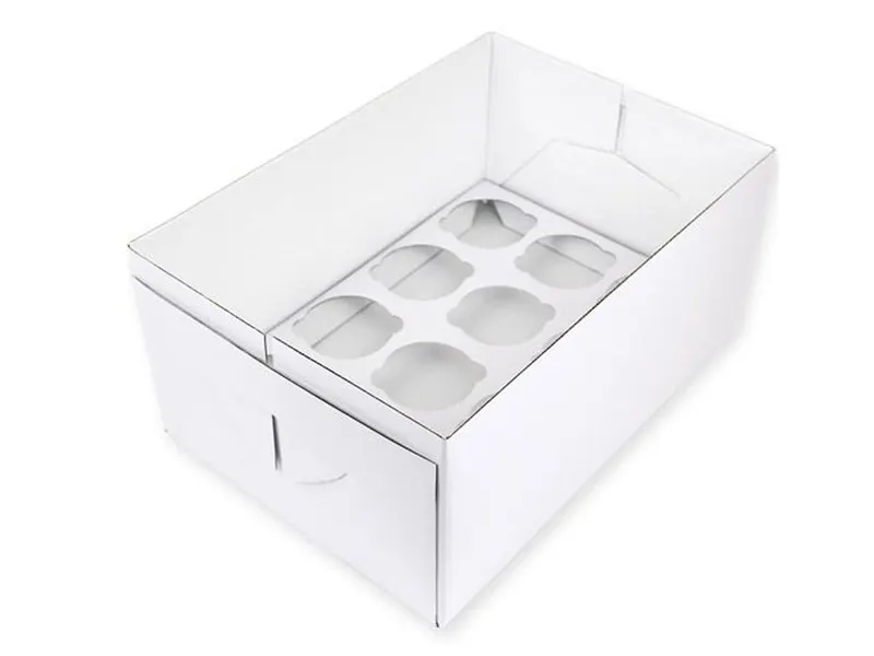 Pevná papírová krabice na 12 cupcakes značky PME s výškou 14 cm pro bezpečnou přepravu dezertů s vysokými dekoracemi