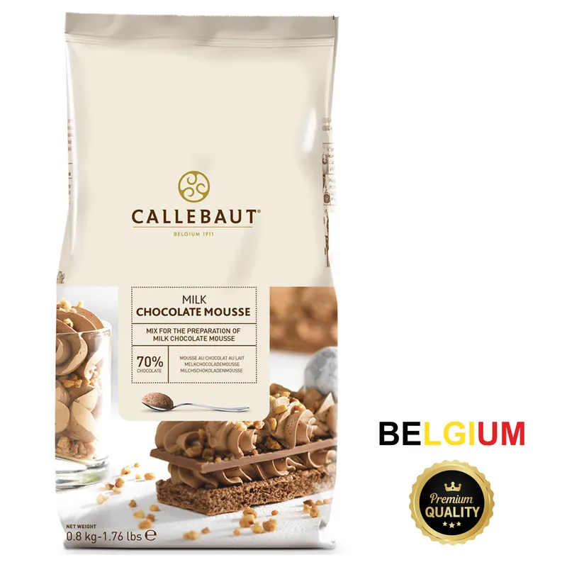 Světlá mléčná čokoládová mousse Callebaut v balení 800 g pro přípravu nadýchané pěny na dorty a dezerty