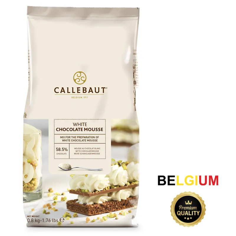 Bílá čokoládová pěna Callebaut v prášku s 58,5 % bílé čokolády, vhodná do dezertů a dortů