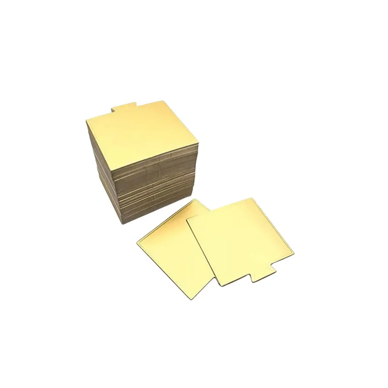 Zlaté minipodložky 90x80 mm pod minidezerty a tartaletky, balení 100 kusů
