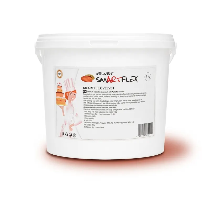 Bílá potahovací dortová hmota Smartflex s mandlovou příchutí v balení 7 kg pro potahování a modelování dortů