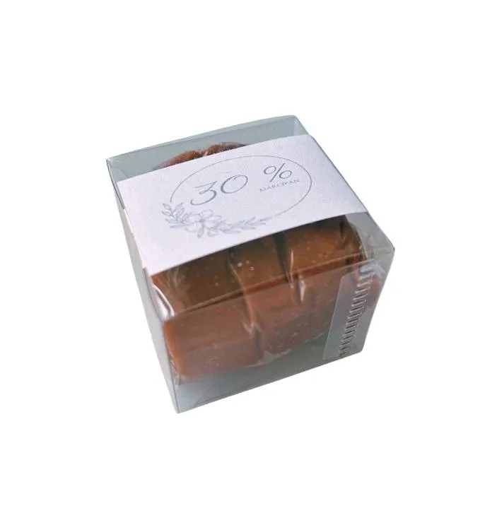 Pravý marcipán SweetArt s 30 % mandlí v tmavě hnědé barvě o hmotnosti 100 g k modelování figurek a ozdob na dort