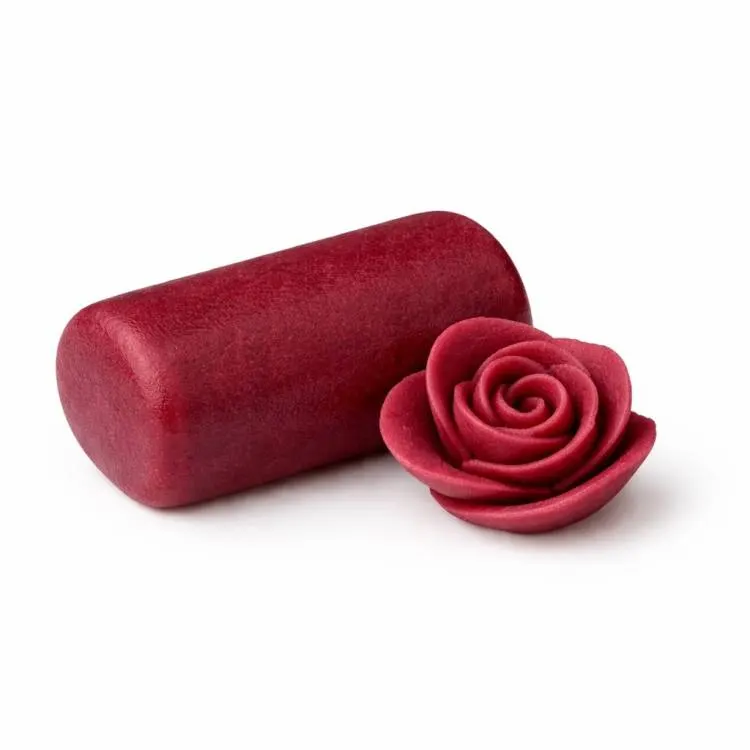 Pravý marcipán SweetArt s 30 % mandlí v bordó barvě na modelování a potahování dortů, 100 g