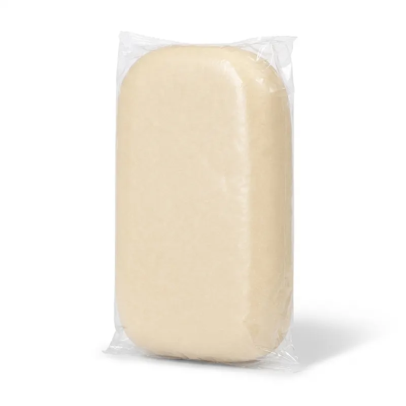 Nebělený marcipánový fondán SweetArt s vůní mandlí na potahování a modelování dortů, balení 1 kg