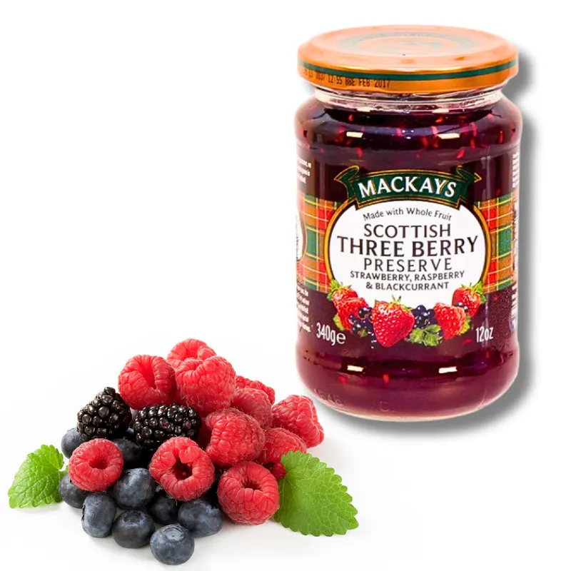 Marmeláda Mackays ze skotského lesního ovoce s jahodami, malinami a černým rybízem v skleněné sklenici