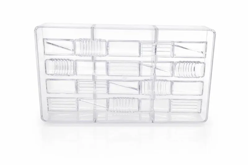 Plastová forma na čokoládové pralinky s přesnými tvary o rozměru 3 x 1,5 cm pro plněné i plné bonbony