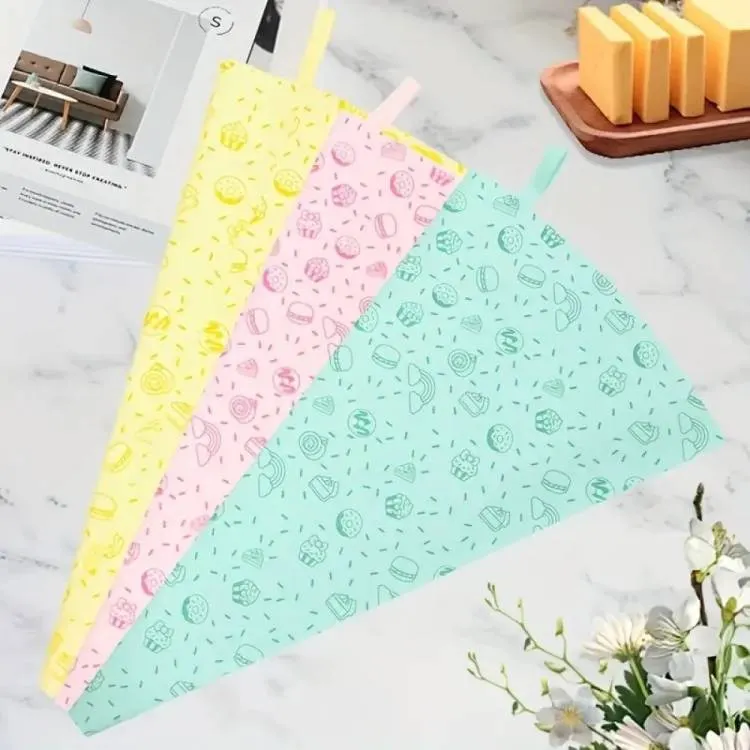 Silikonový trezírovací sáček o délce 35 cm pro nanášení krémů, šlehačky a hmot při zdobení dortů a cukrářských výrobků