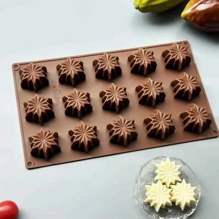 Silikonová forma na pečení ve tvaru hvězd na 15 porcí, vhodná na semifreddo, bavarois a zmrzlinové dezerty