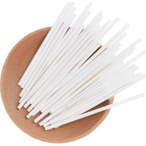 Papírové tyčinky na lízátka a cake pops o délce 10 cm, balení 100 kusů od značky Cakesicq