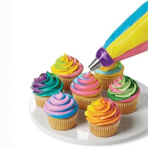 Adaptér Wilton na trojbarevný krém pro zdobení dortů a cupcaků jedním tahem