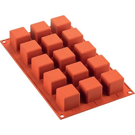 Silikonová forma Silikomart na malé kostky o rozměru 3,5 x 3,5 x 3,5 cm a objemu 630 ml pro pečení a tvarování dezertů