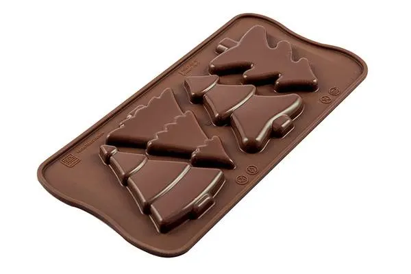 Silikonová forma Silikomart Choco Pine ve tvaru vánočních stromečků na výrobu čokoládových pralinek a dekorací