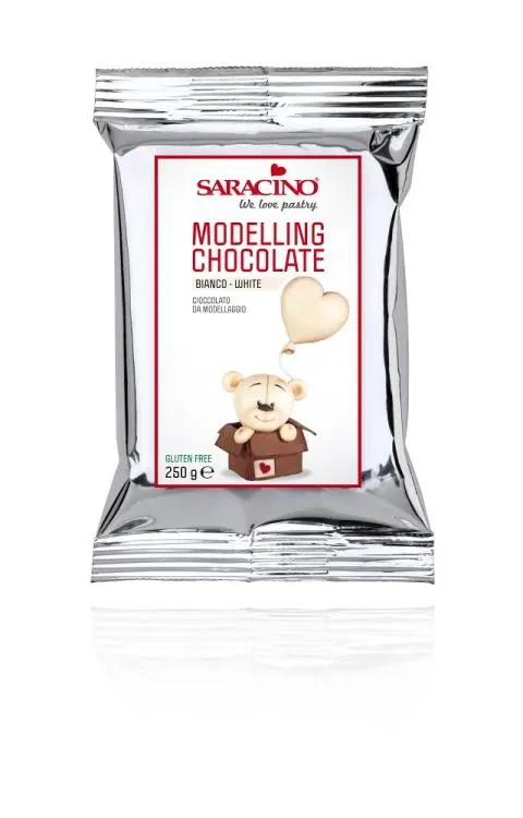 Modelovací čokoláda Saracino bílá v balení 250 g na tvarování dortových dekorací a figurek