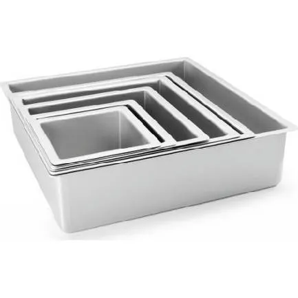 Čtvercová hliníková forma na dort Ibili o rozměrech 20 x 10 cm s objemem 4,1 litru